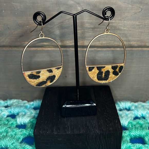 Jewelry - Cheetah Print Drop Hoop Earrings